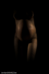 Jordan DEMEZ photo grossesse nue high key et low key, noir et blanc et couleurs